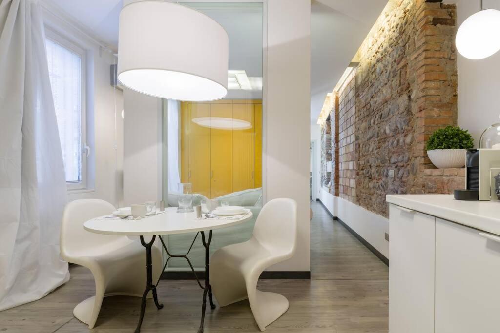 Punto Luce Home In Center Of Verona Ngoại thất bức ảnh