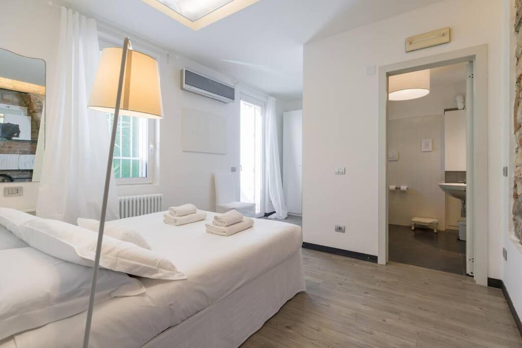 Punto Luce Home In Center Of Verona Ngoại thất bức ảnh