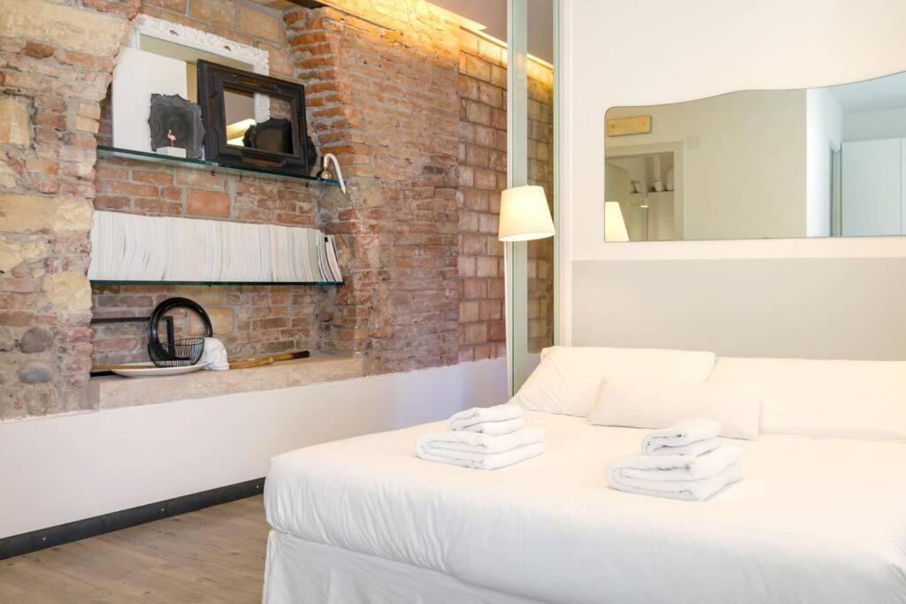 Punto Luce Home In Center Of Verona Ngoại thất bức ảnh