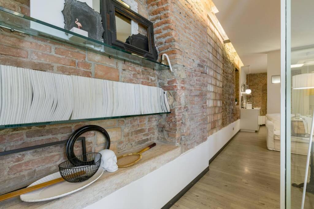 Punto Luce Home In Center Of Verona Ngoại thất bức ảnh